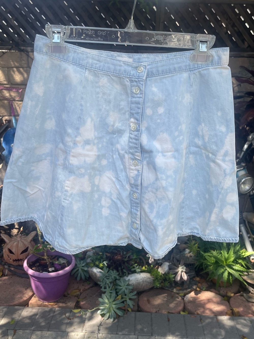 Vintage Garage Clothing button-front acid/bleach-dyed denim mini skirt Size S